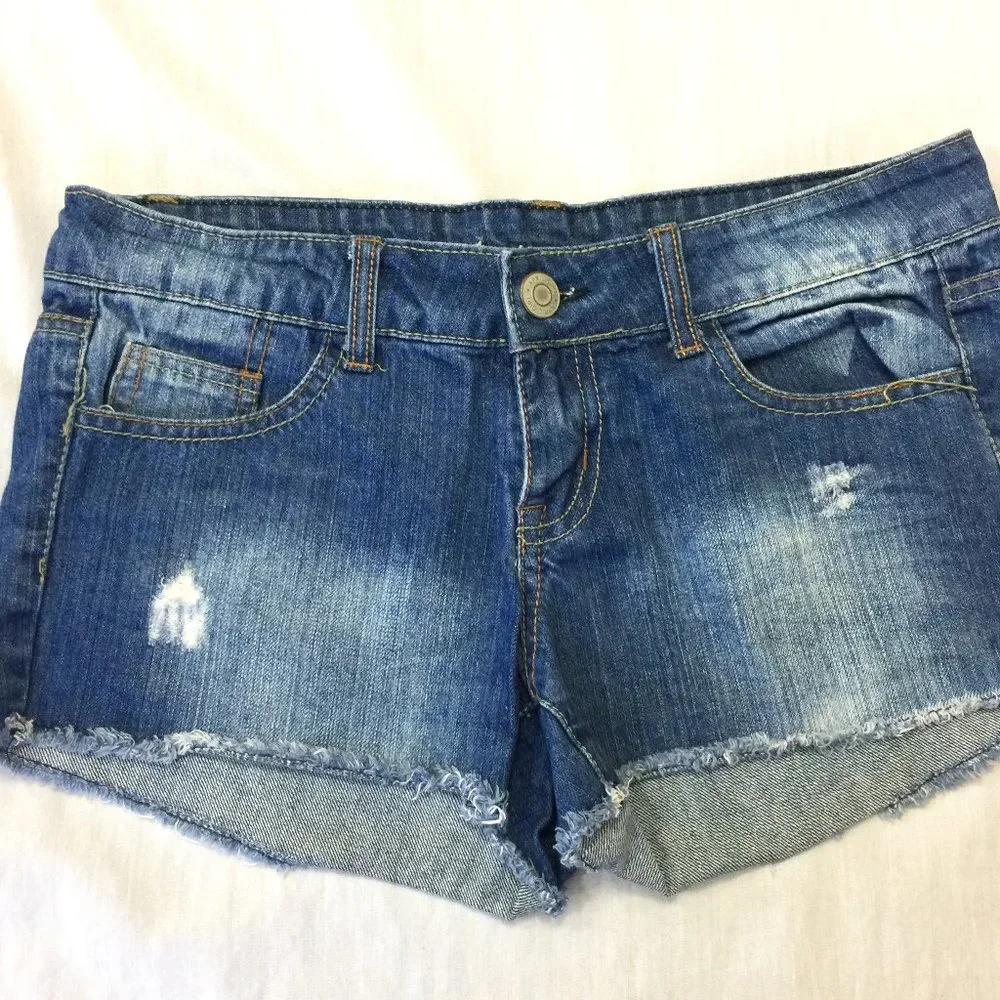 ๐๐๐ APRIL GIRL WOMENS DISTRESSED JEANS SHORTS 5 ๐๐๐ - Picture 1 of 7